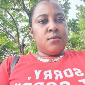 Meet your Posher, Yvette